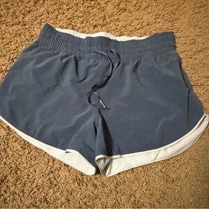 Lululemon choose a side MR short size 8 3 inch inseam. Blue.